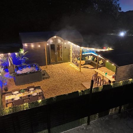 The Lodge At The Outside Inn Mountfield エクステリア 写真
