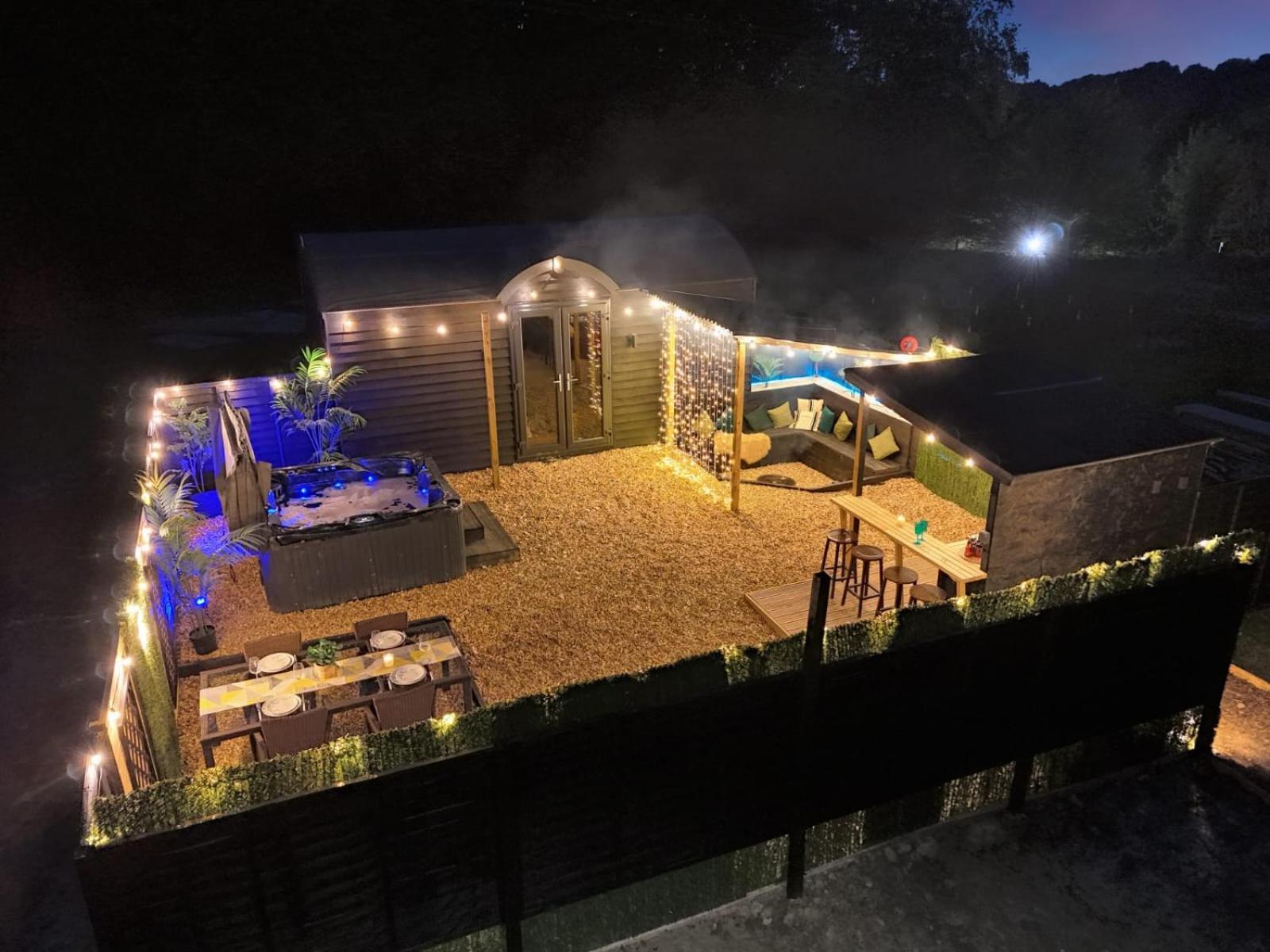 The Lodge At The Outside Inn Mountfield エクステリア 写真