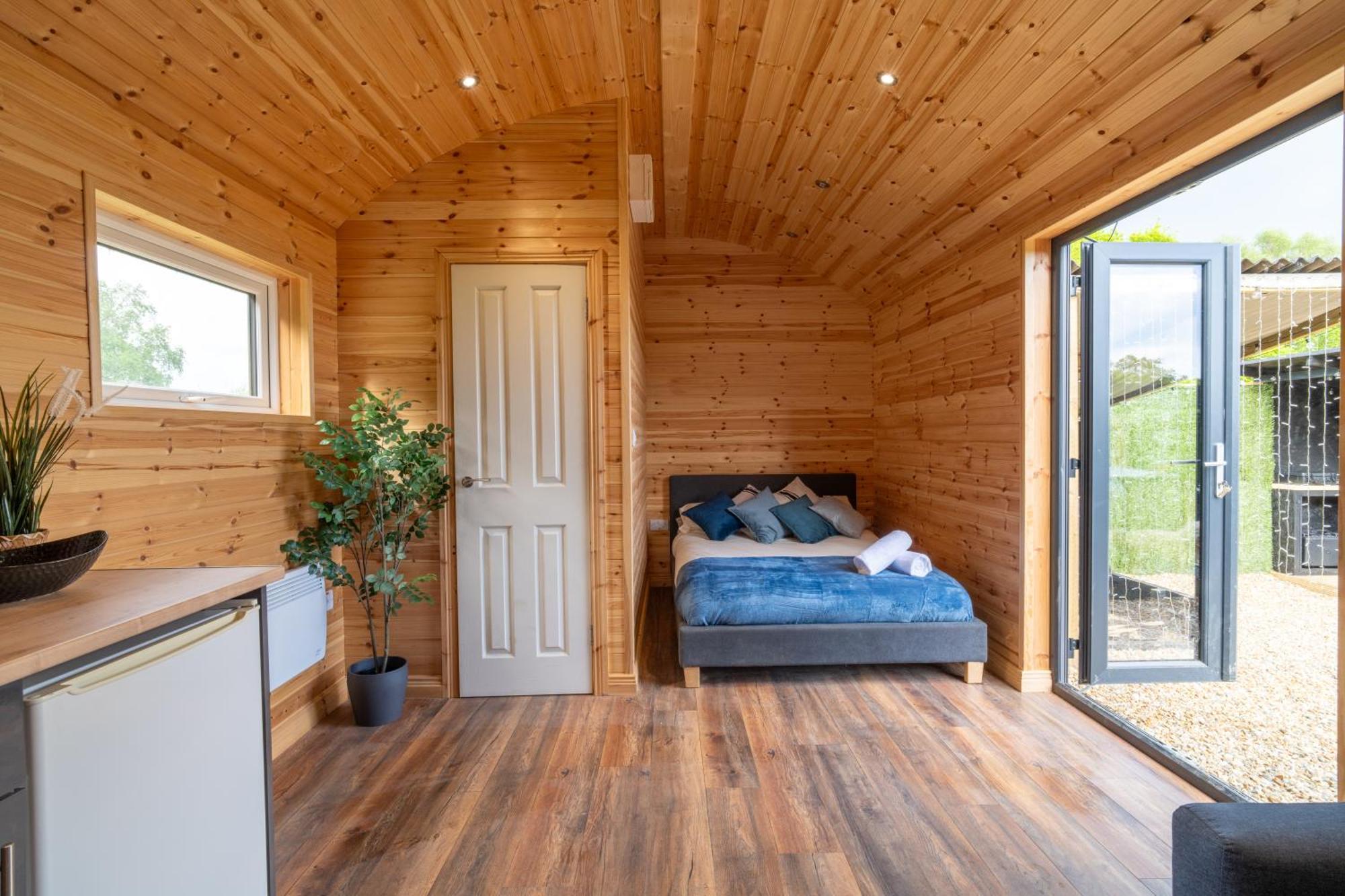 The Lodge At The Outside Inn Mountfield エクステリア 写真