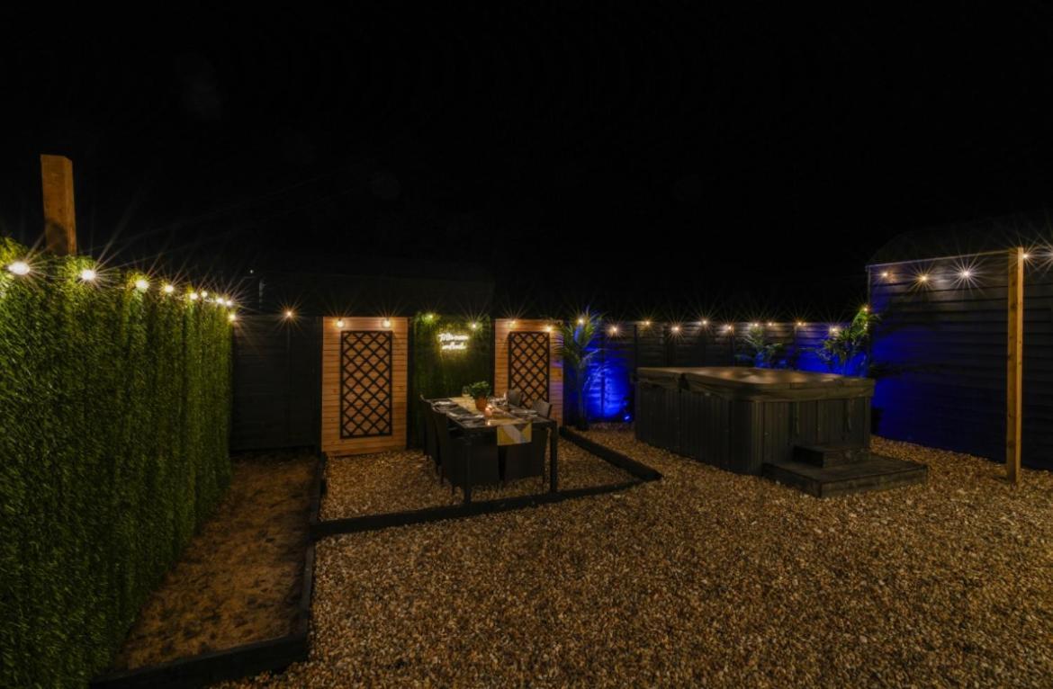 The Lodge At The Outside Inn Mountfield エクステリア 写真